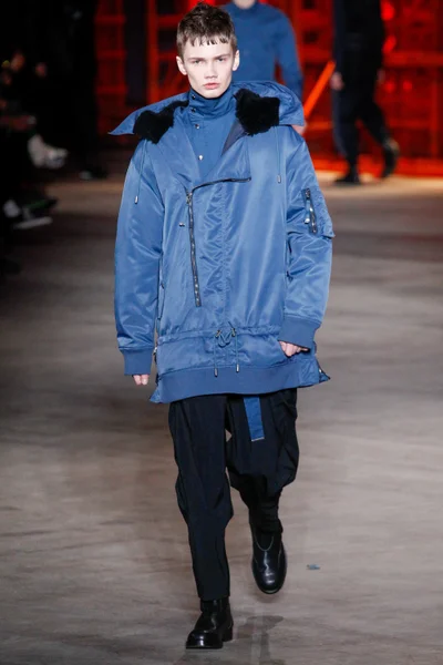Look 20